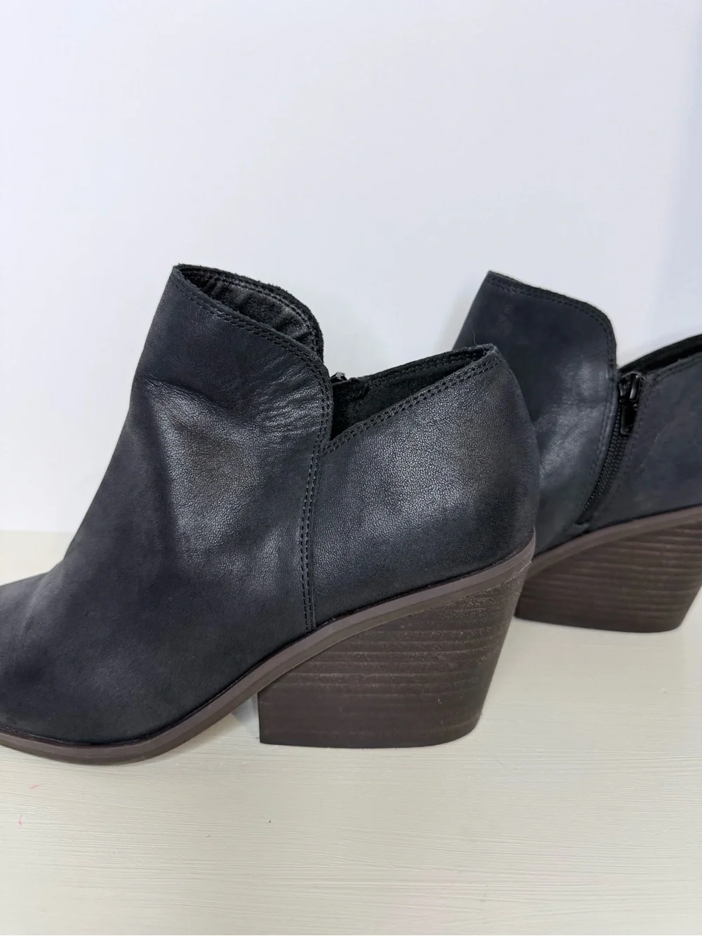 Lucky Brand Black Distressed Leather Ankle Booties Block Heel 9.5M